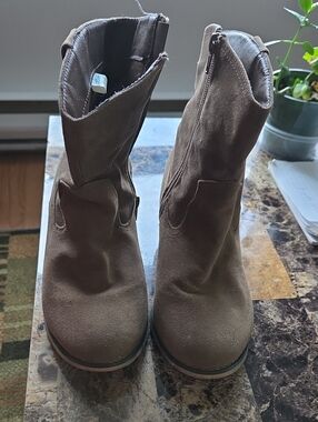 Women's Brown Suede Mid-Calf Boots
